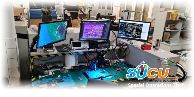 SUCU GmbH Spezial-Operations-Tisch mit drei Monitoren und Mikroskop